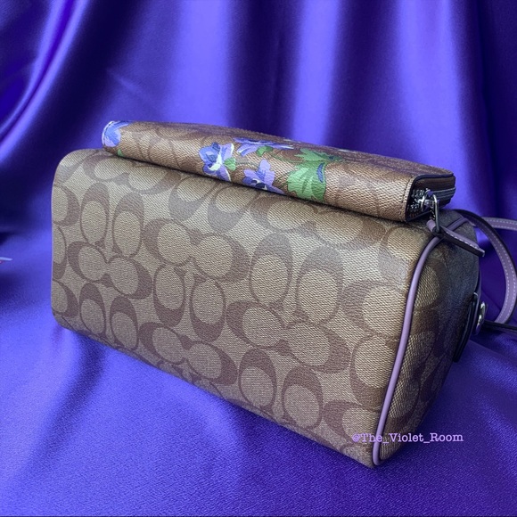 ▪️SALE▪️Signature Mini Bennett Satchel & Wallet - Picture 5 of 8